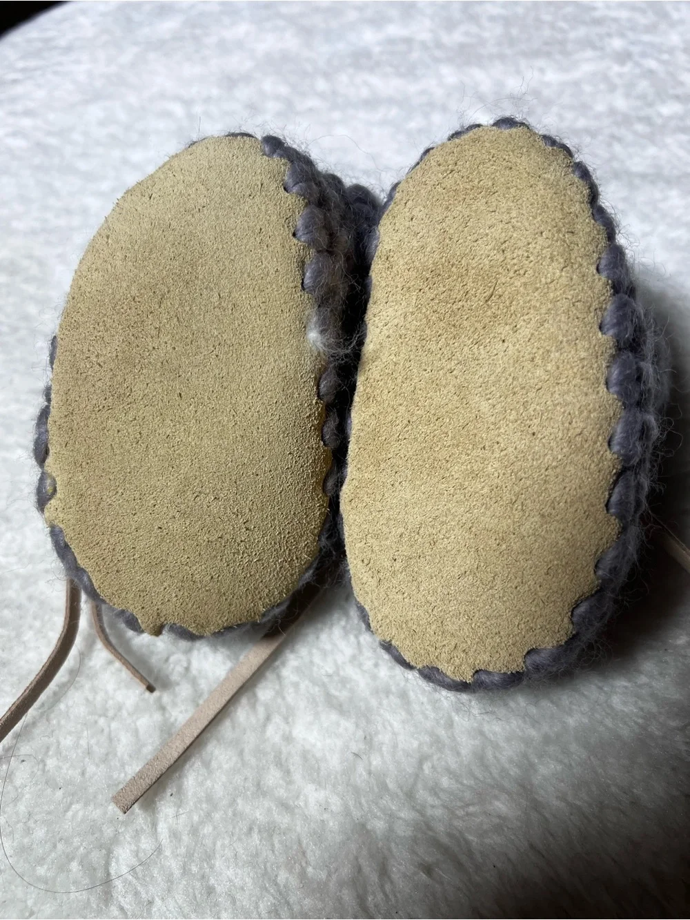 NWT Beba Bean Baby Grey 100% Wool Knit Sweater Moccs Size 6-12 Month